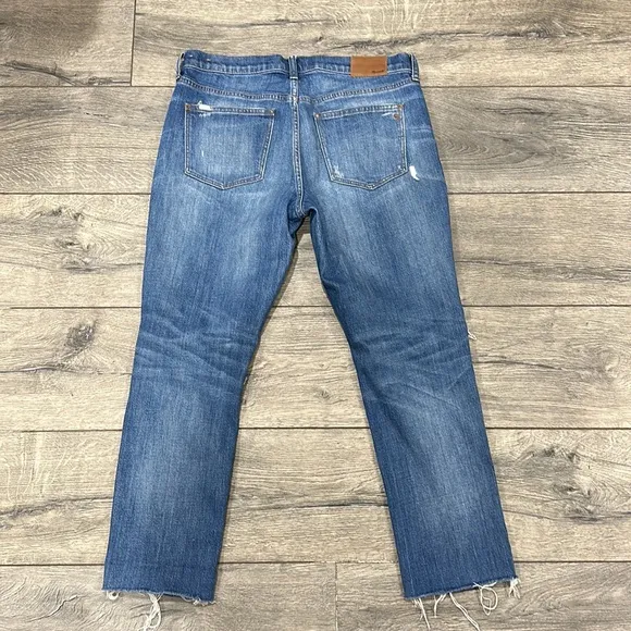 • Madewell • Women’s The Slim Boyjean: Raw-Hem Edition Blue Distressed 28