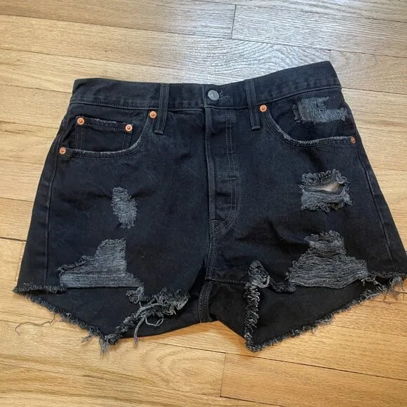016 Levi's 501 Black Ripped Denim Shorts NWOT Size 29