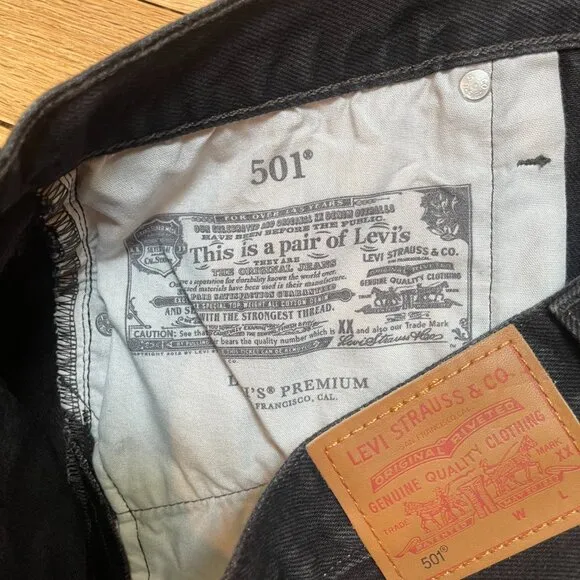 016 Levi's 501 Black Ripped Denim Shorts NWOT Size 29