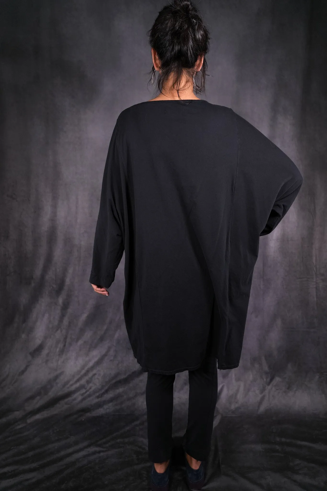 1258 L/S Art Tee Wrought Iron-U