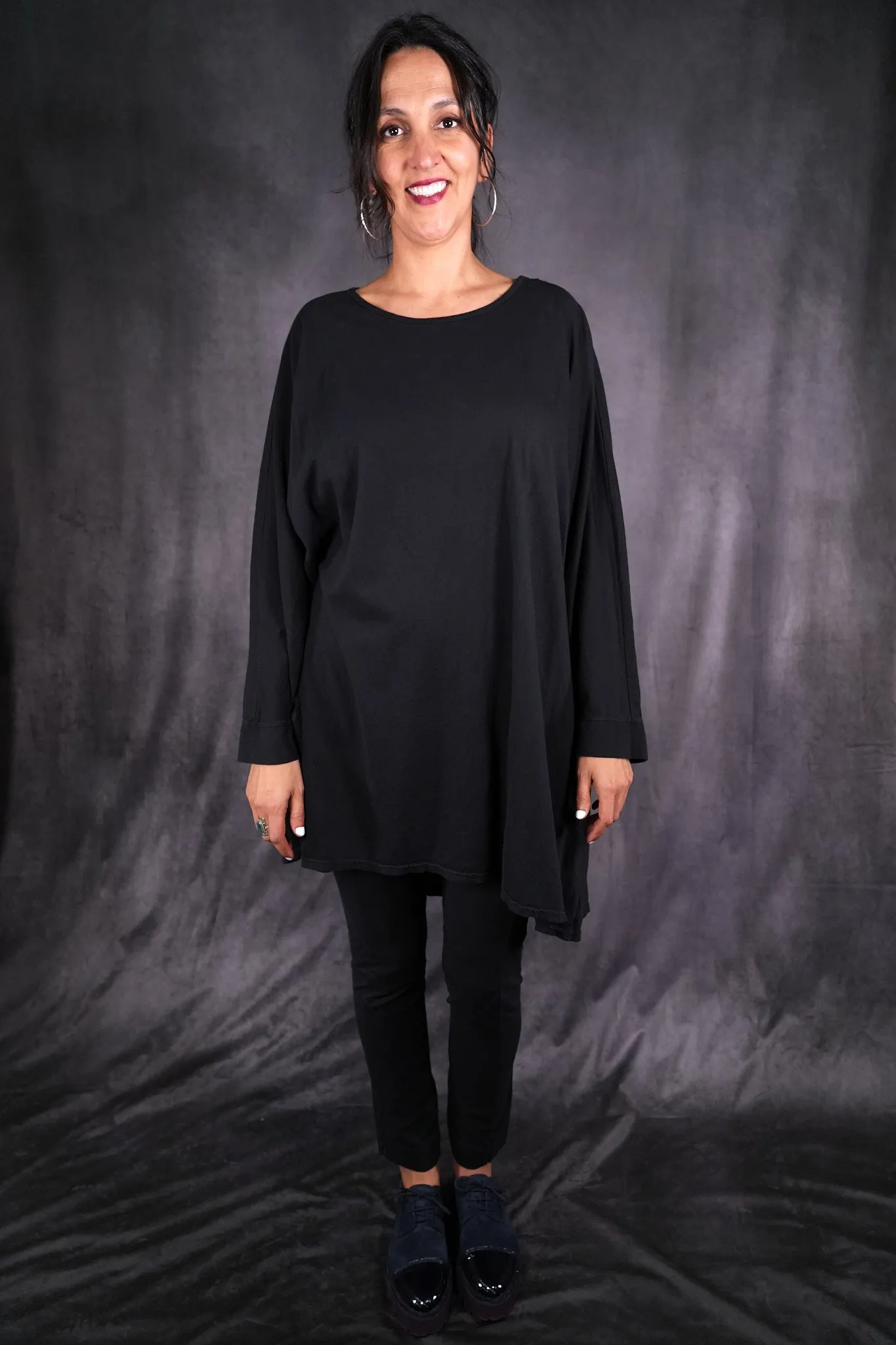 1258 L/S Art Tee Wrought Iron-U