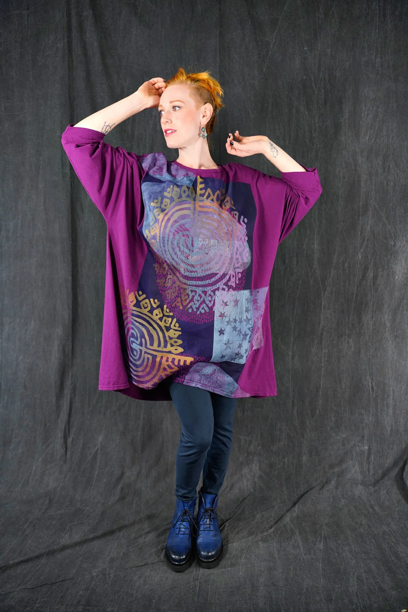 1258 L/S Collection Art Tee Fuchsia-P