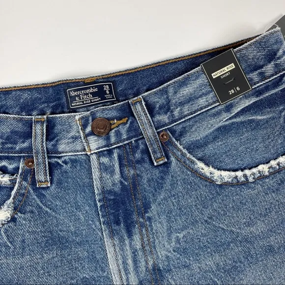 Abercrombie &amp; Fitch Natural Rise Distressed Denim‎ Shorts 28