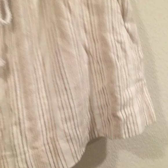 Abercrombie and Fitch tan and white stripe linen blend shorts size small