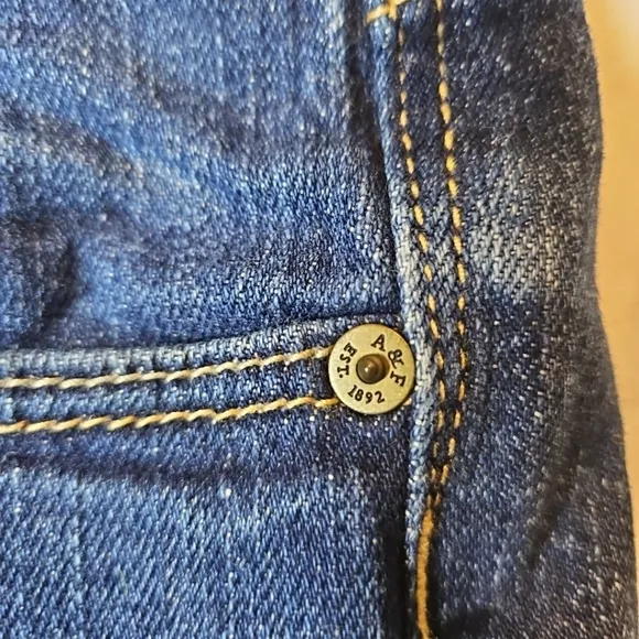 Abercrombie Fitch Distressed High Rise Y2K Micro Mini Shorts Cut Off Denim Size0