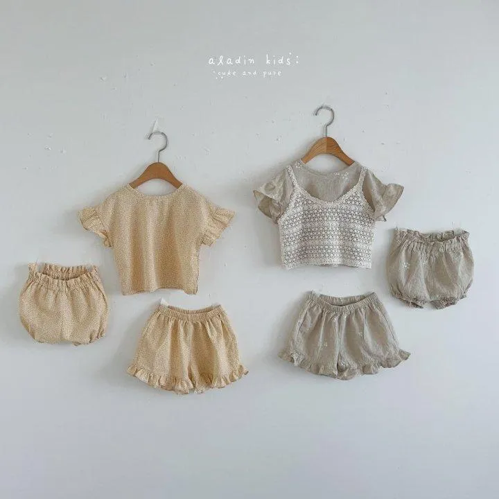 Aladin Wing Blouse (2 colour options)