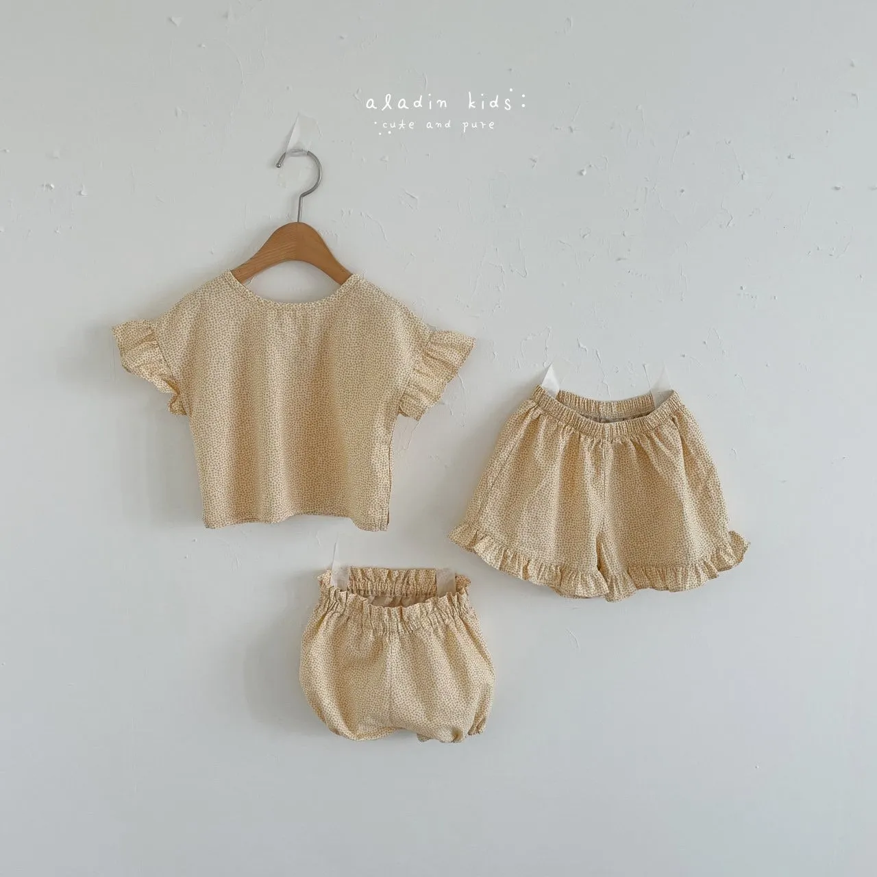 Aladin Wing Blouse (2 colour options)
