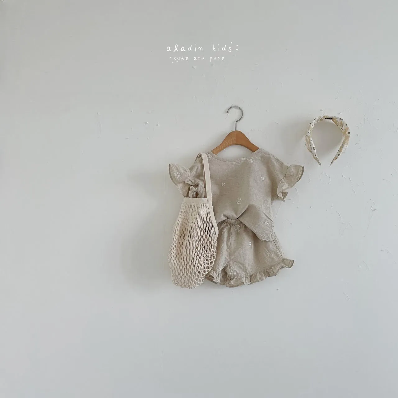 Aladin Wing Blouse (2 colour options)
