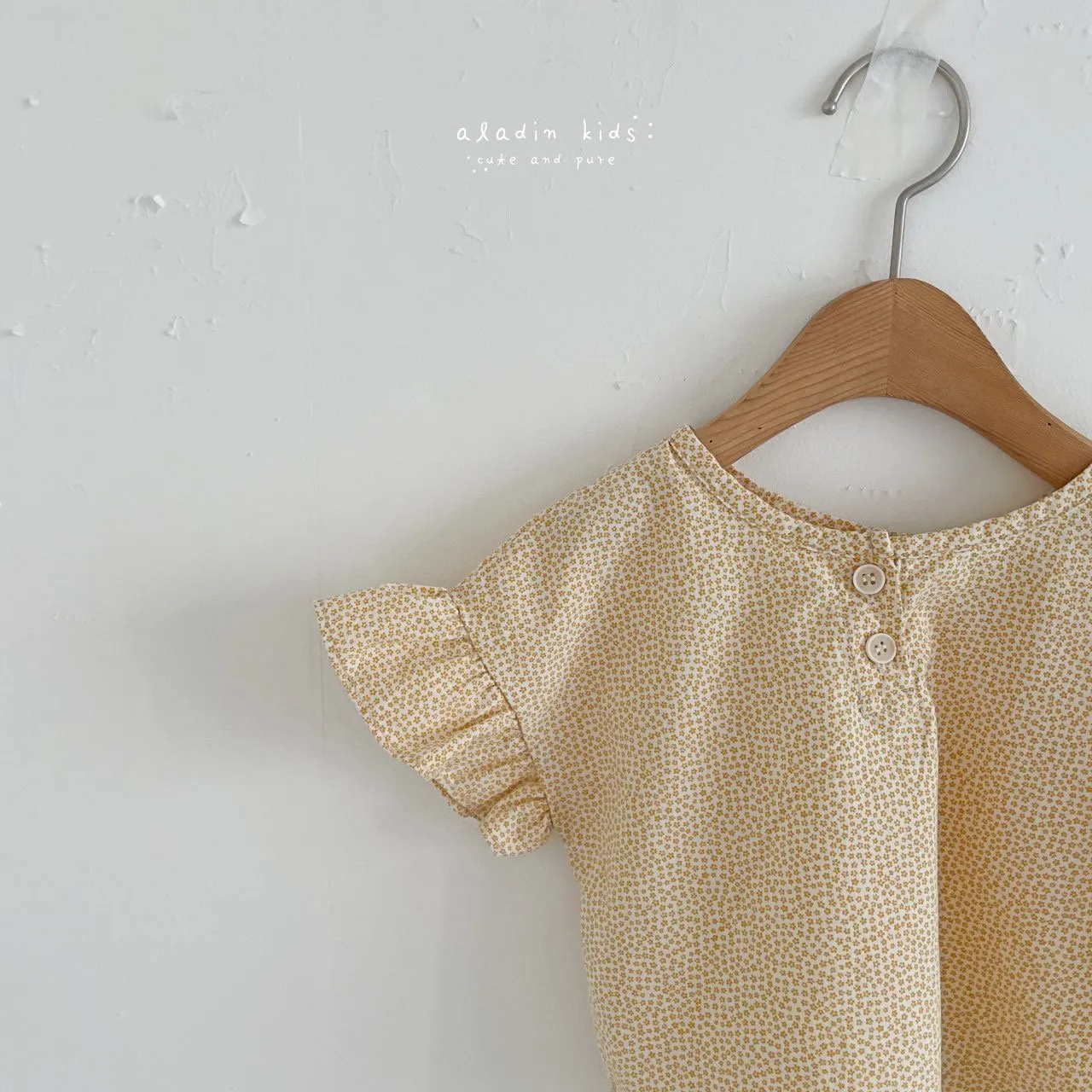 Aladin Wing Blouse (2 colour options)
