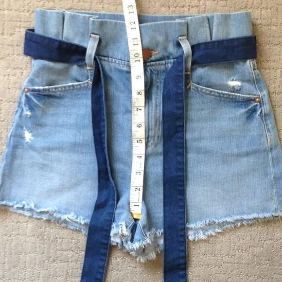 Alice   Olivia Denim Jean Shorts Paper Bag Waist and Tie Belt 25