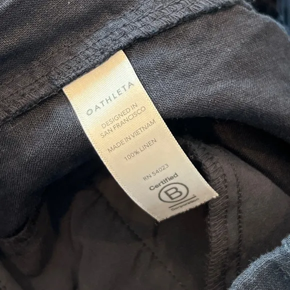 Athleta Linen Shorts | Size 4 | 100% Linen | Navy Blue