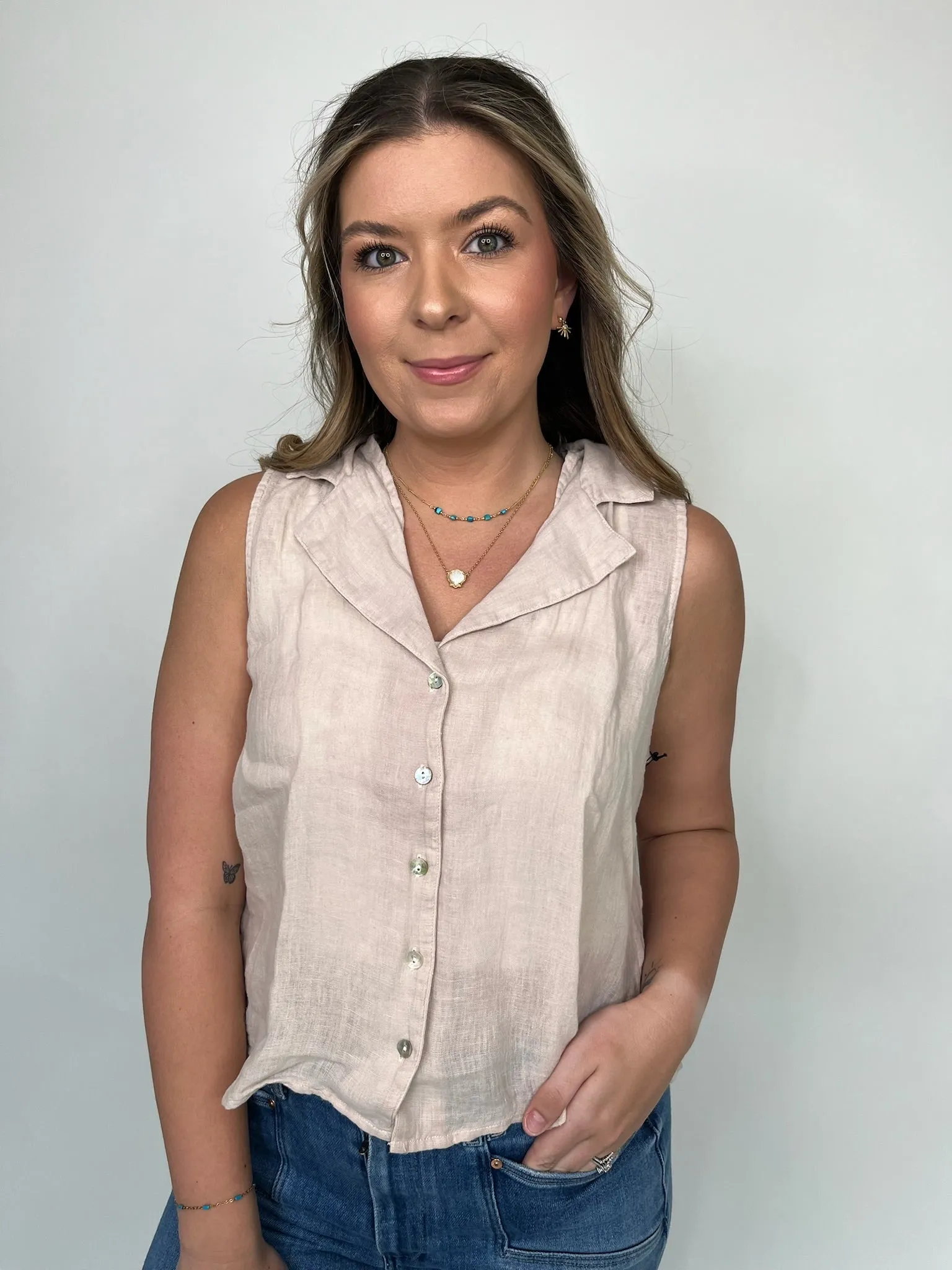 Bella Dahl Sleeveless Notch Collar Button Down