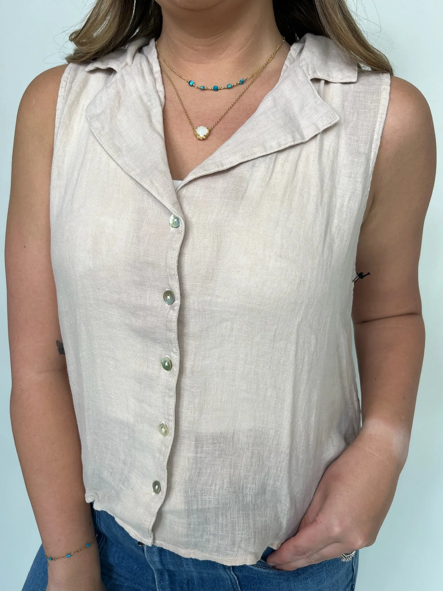 Bella Dahl Sleeveless Notch Collar Button Down