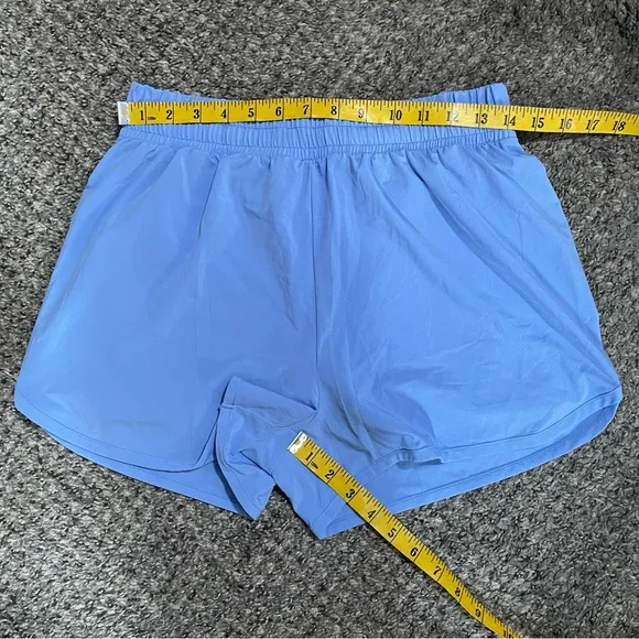 Beyond Yoga In Stride Line Shorts In Flower Blue  Size S