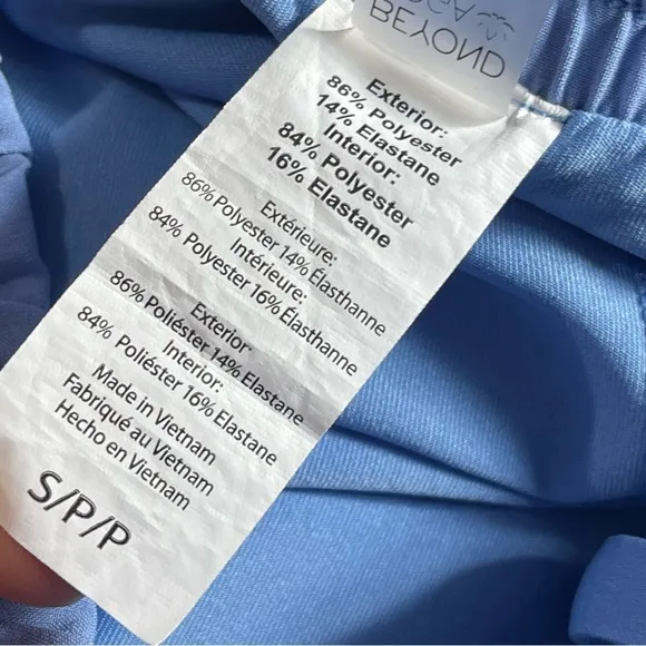 Beyond Yoga In Stride Line Shorts In Flower Blue  Size S