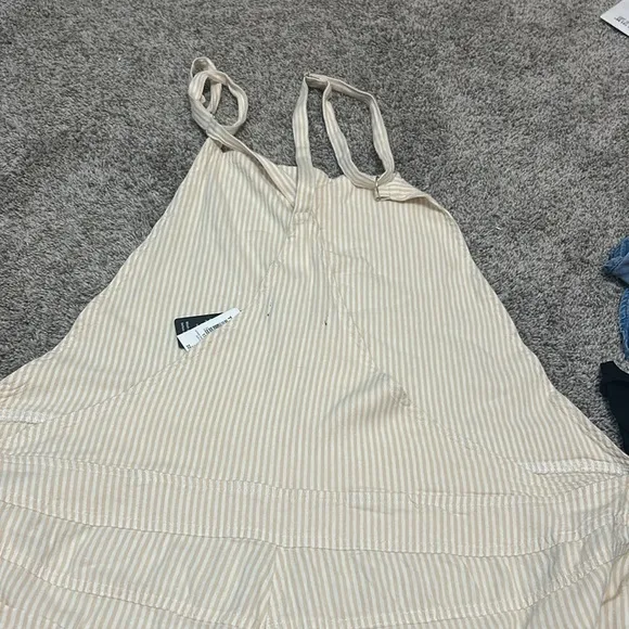 BNWT Torrid  Overall Shorts Tan Stripes 3.5 Inch Stretch Linen Blend Shortall 3X