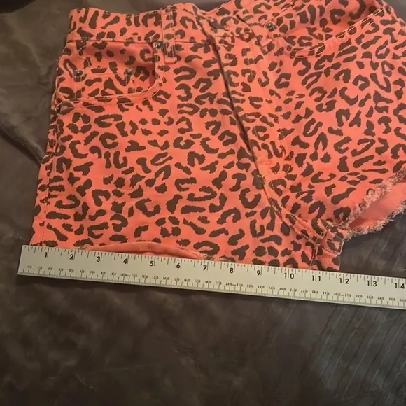 CARMAR ANIMAL PRINT DENIM SHORTS SIZE 25