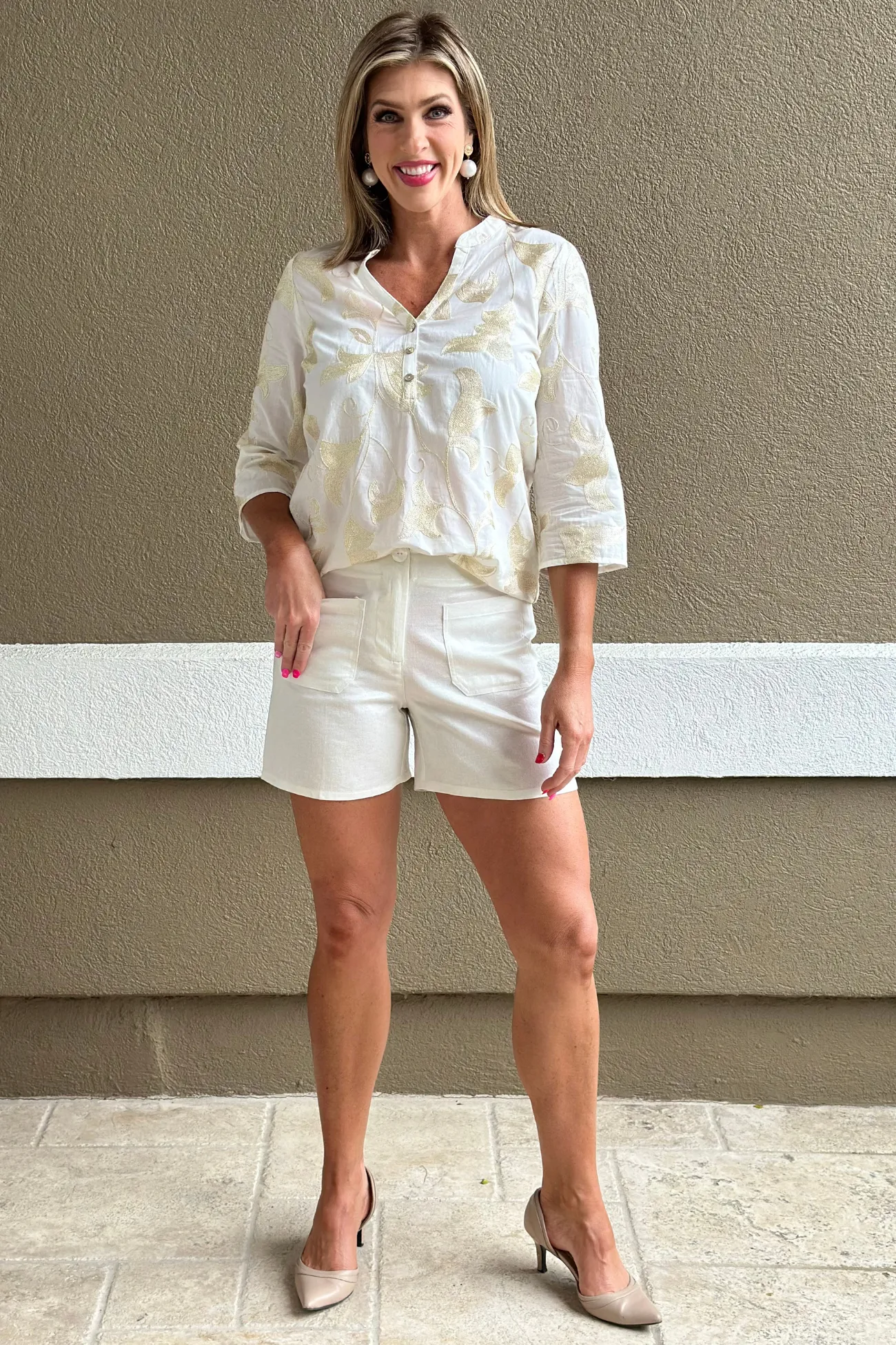 Charlie B Strike A Pose Champagne Foil Linen Stretch Shorts
