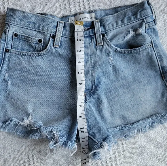 Denim Forum - The Ex-Boyfriend Hi-Rise, Relaxed Cut Off Jean Short