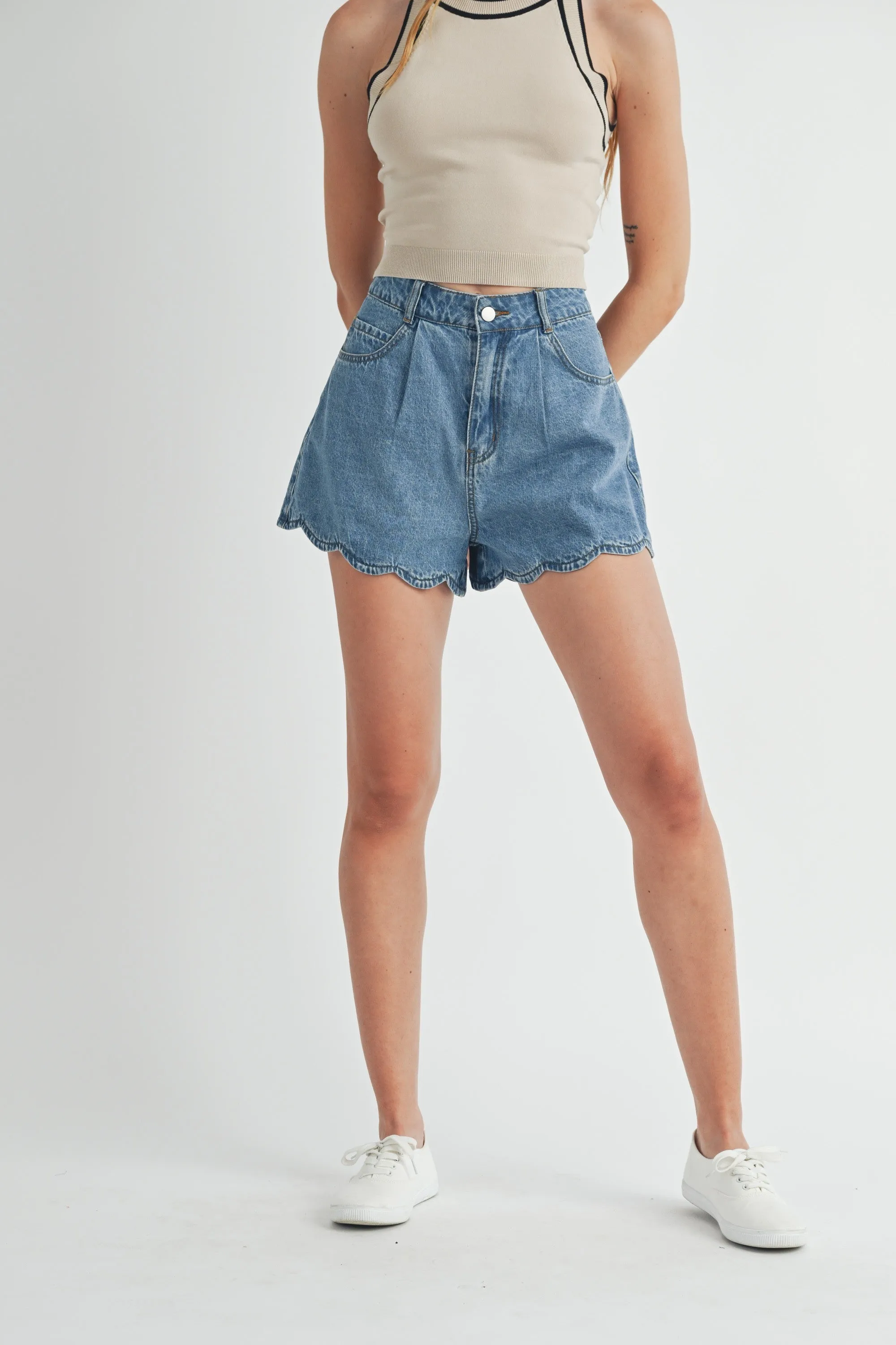 Denim scalloped shorts