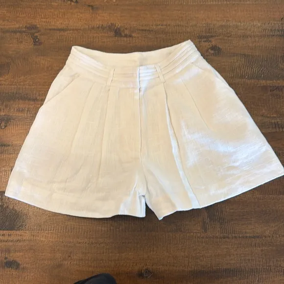 DU PARADIS Linen Shorts