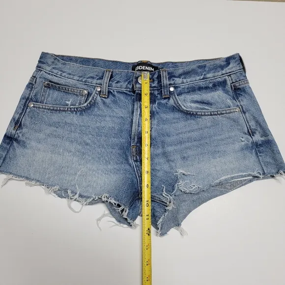 EB DENIM SHORTS BUTTON FLY RAW HEM size 28.