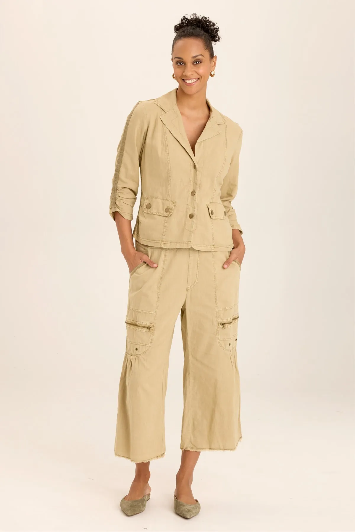 Folksy Linen/Stretch 4-Pocket Shirred Blazer
