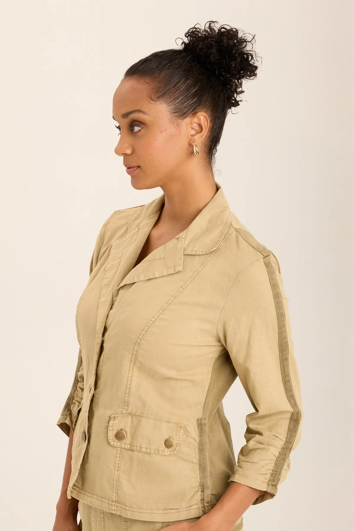 Folksy Linen/Stretch 4-Pocket Shirred Blazer