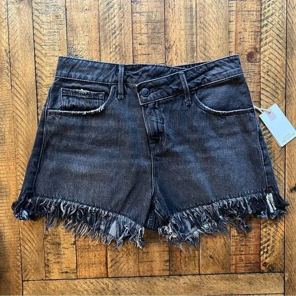 GOOD AMERICAN Good '90s High Waist Fray Hem Denim Shorts