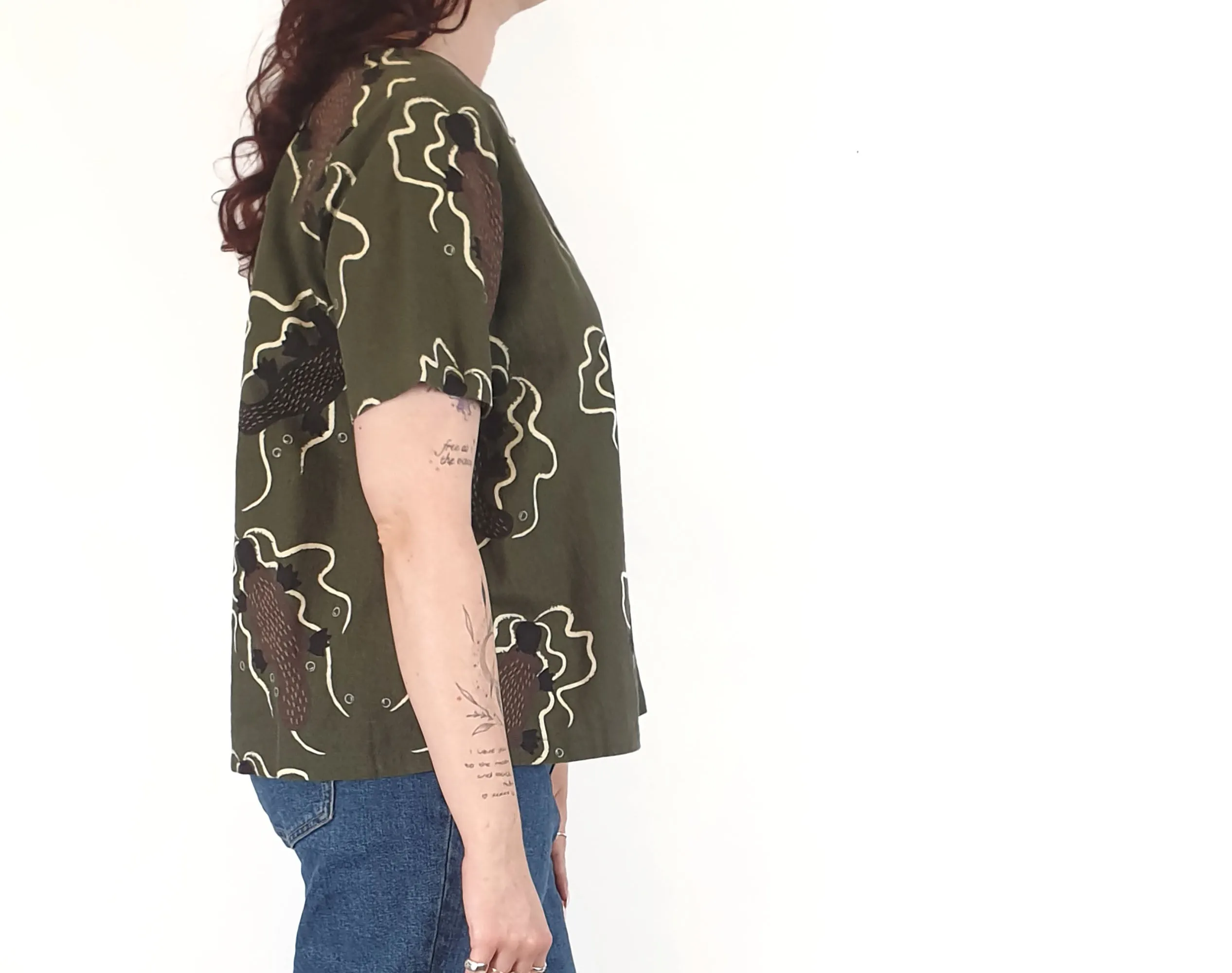 Jericho Road green echidna print top size 12