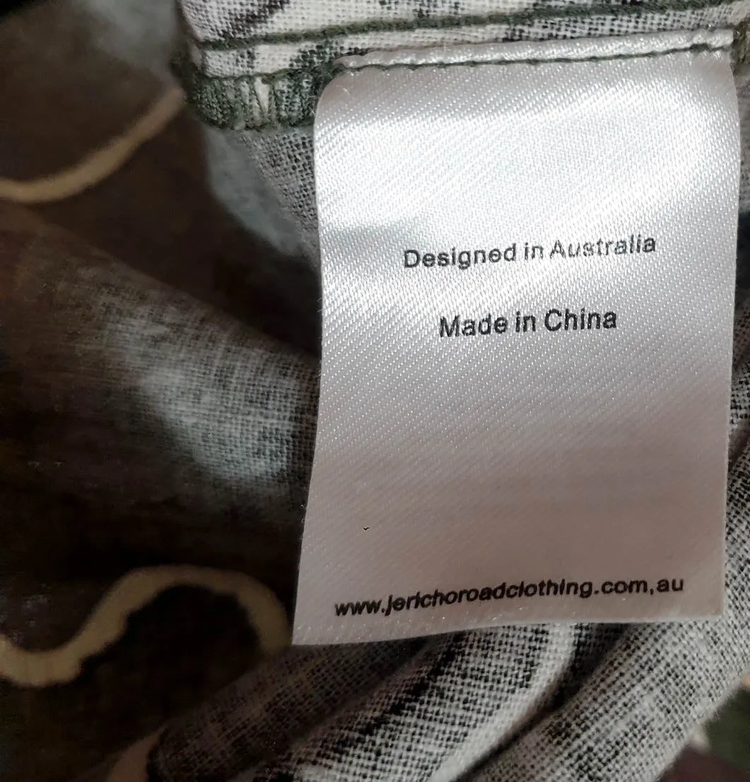 Jericho Road green echidna print top size 12