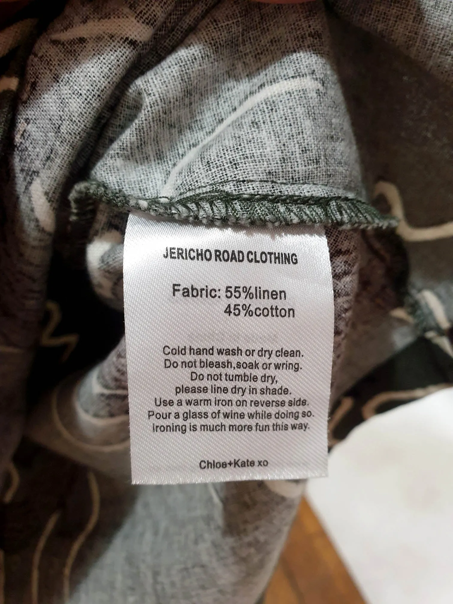 Jericho Road green echidna print top size 12