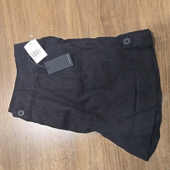 Kut from the Kloth-NWT-Sapphire Pleated Linen Blend Shorts-Size 14