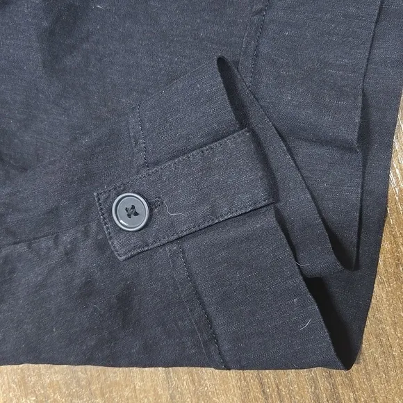 Kut from the Kloth-NWT-Sapphire Pleated Linen Blend Shorts-Size 14