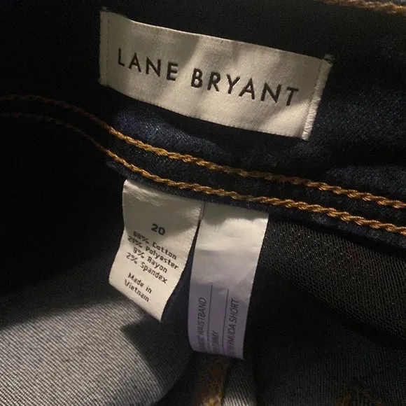 Lane Bryant jean dark blue Bermuda shorts denim size 20
