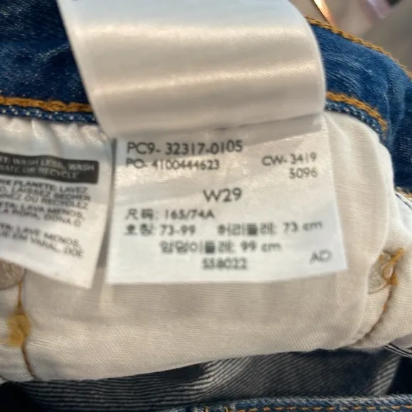 Levi's 501 Original Button fly Blue Denim Shorts. Size