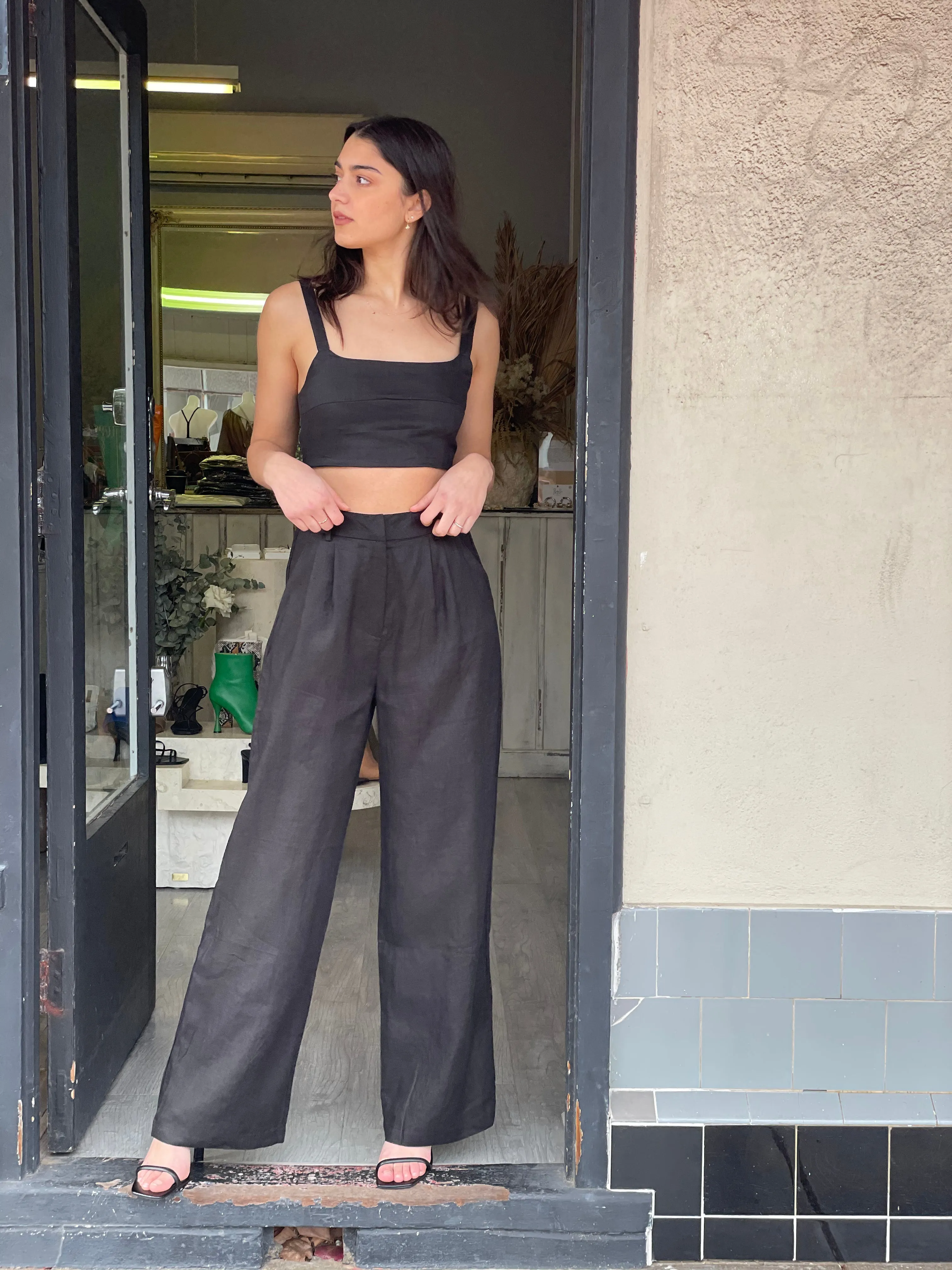 Lilianna Linen Crop