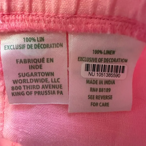 Lilly Pulitzer Laryn 100% Linen shorts. Size medium pink and green. NWOT