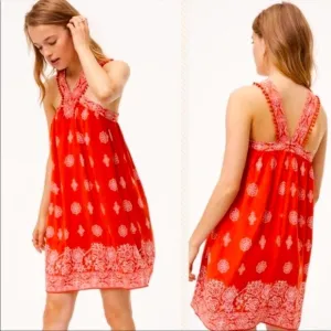 LOFT Swing Halter V-neck Embroidered like Print Size S