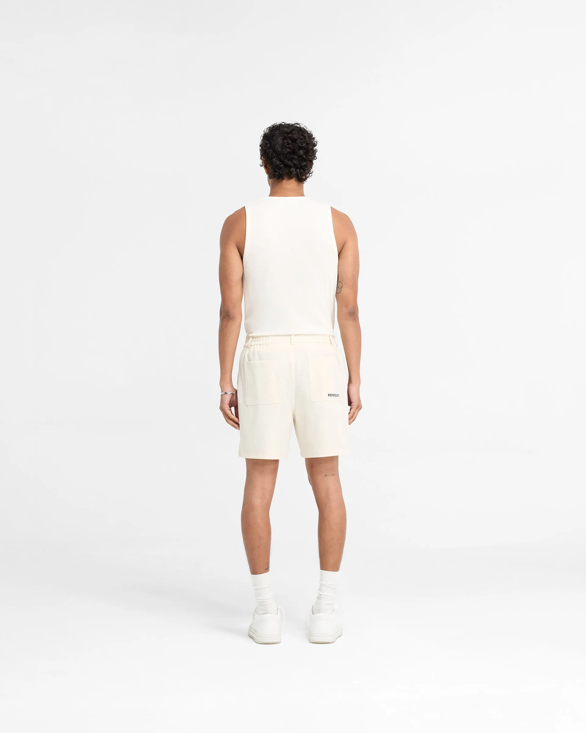 Logo Yacht Short - Antique White