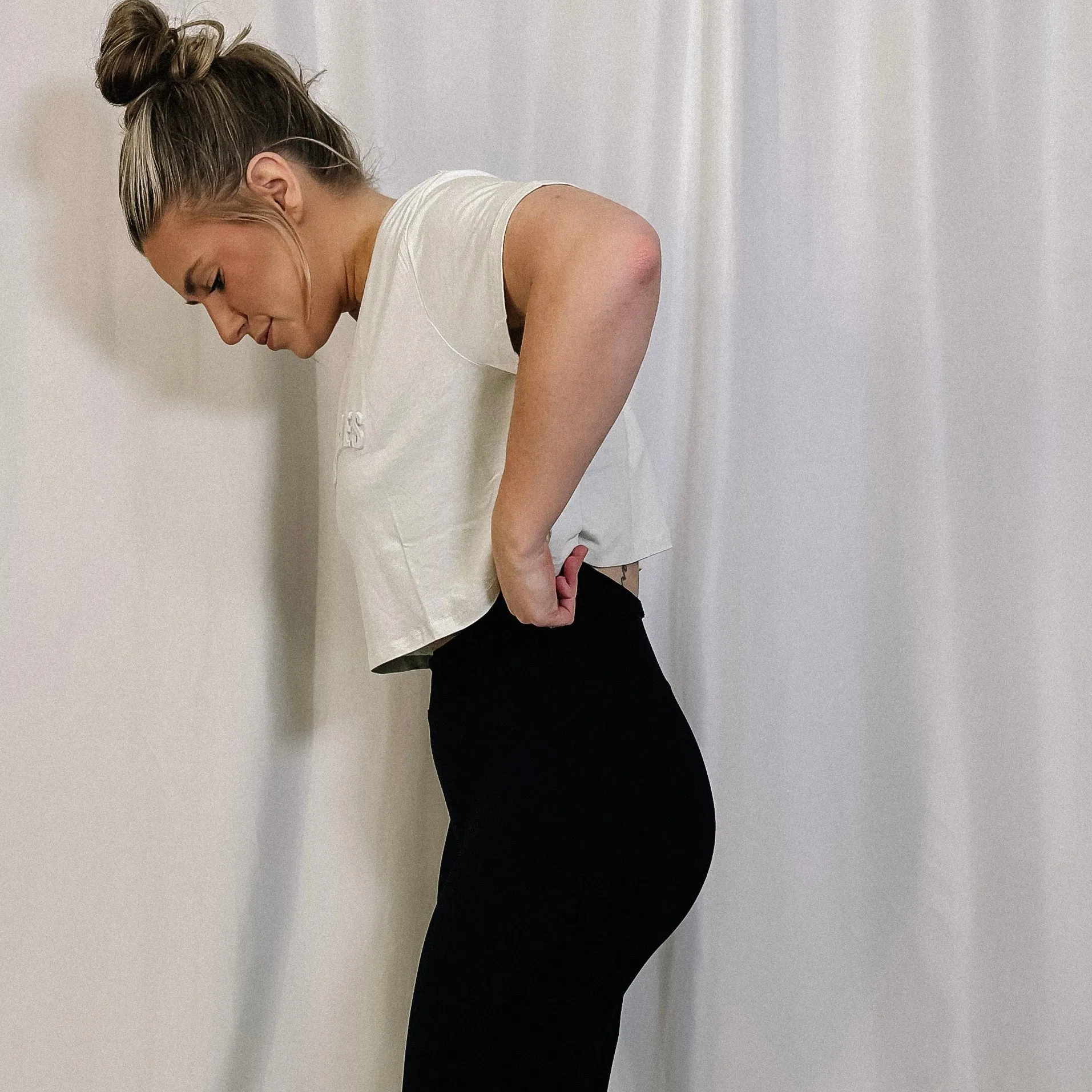 Los Angelas Cropped Graphic Tee