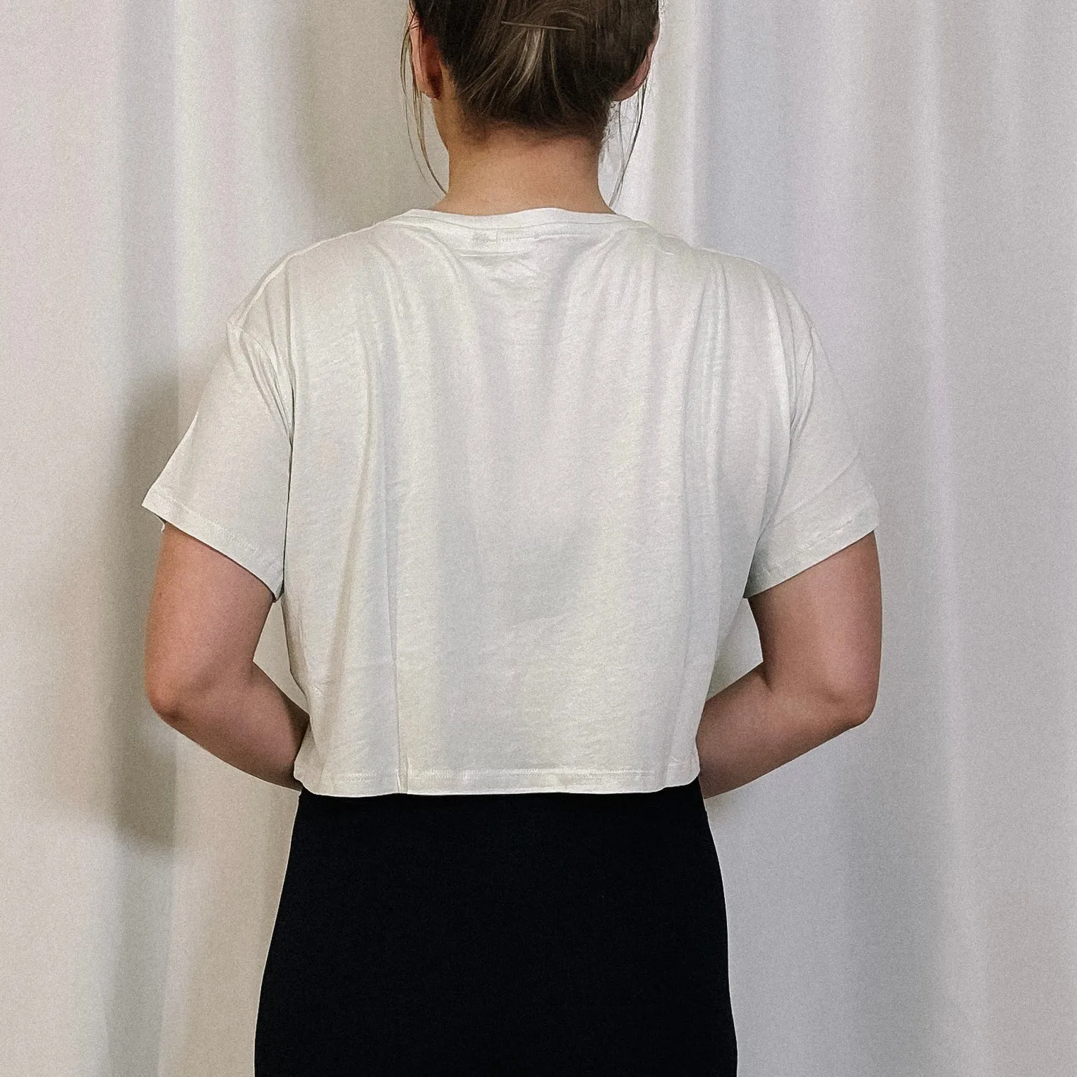 Los Angelas Cropped Graphic Tee
