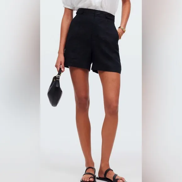 Madewell Clean Button Tab Linen Shorts in Black
