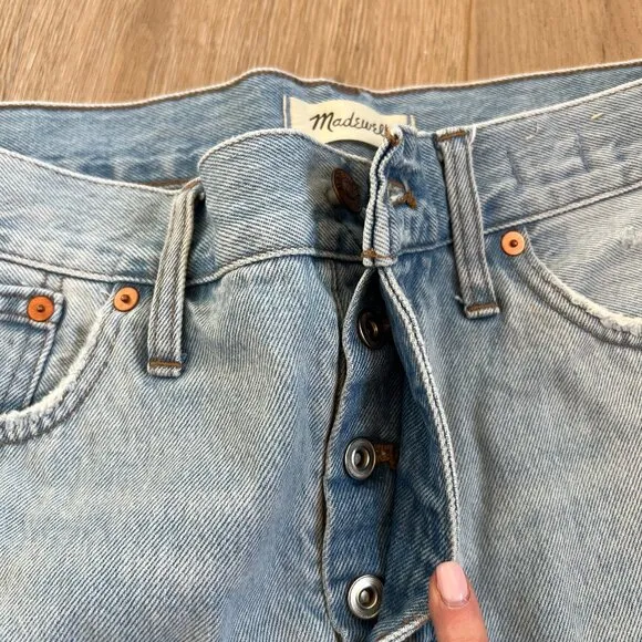 Madewell Relaxed Denim Shorts Raw Hem High Light Wash Waisted Size 29