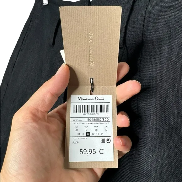 Massimo Dutti | NWT 100% Flax Linen Pleated Shorts in Black US 6