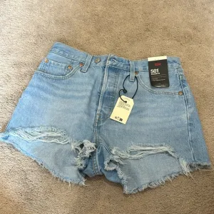 NEVER WORN levi’s denim 501 shorts