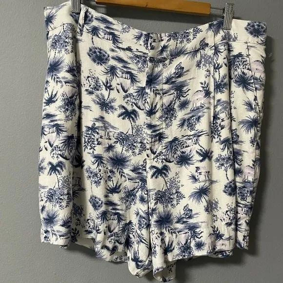 NWT Abercrombie &amp; Fitch Linen Blend Hawaiian Tiki Print Tailored Shorts. XLarge