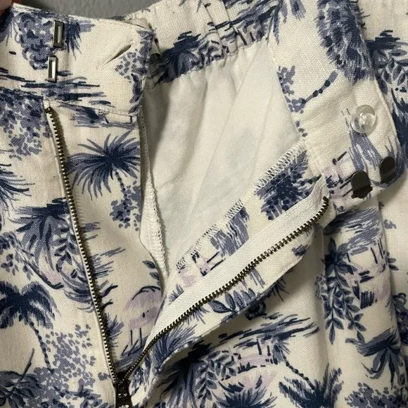 NWT Abercrombie &amp; Fitch Linen Blend Hawaiian Tiki Print Tailored Shorts. XLarge