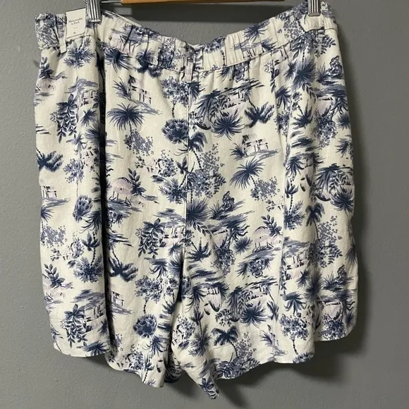 NWT Abercrombie &amp; Fitch Linen Blend Hawaiian Tiki Print Tailored Shorts. XLarge