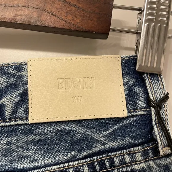NWT Edwin Cai Denim Jean Shorts Acid Wash Frayed Hem Cut Off Saturn Size 26